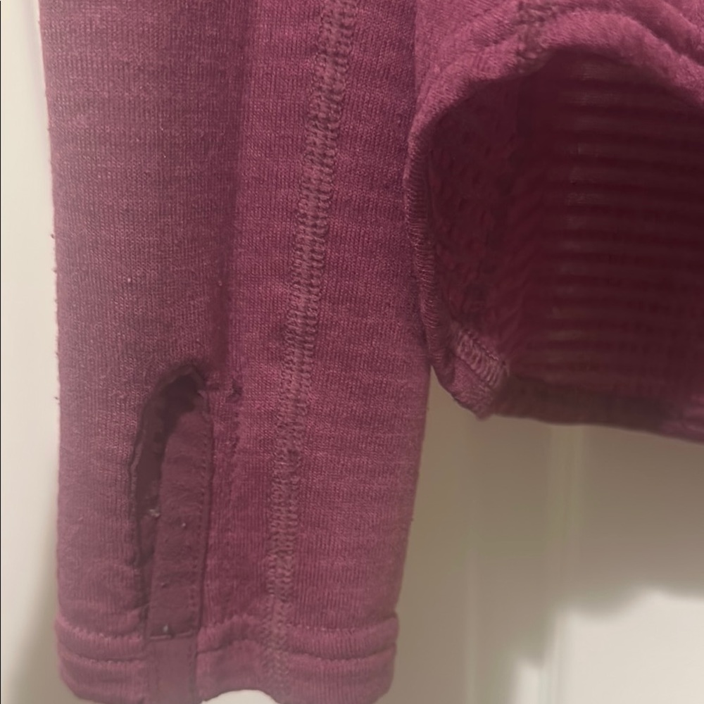 Patagonia Women's purple Pullover Top with hood - Picture 3 of 8